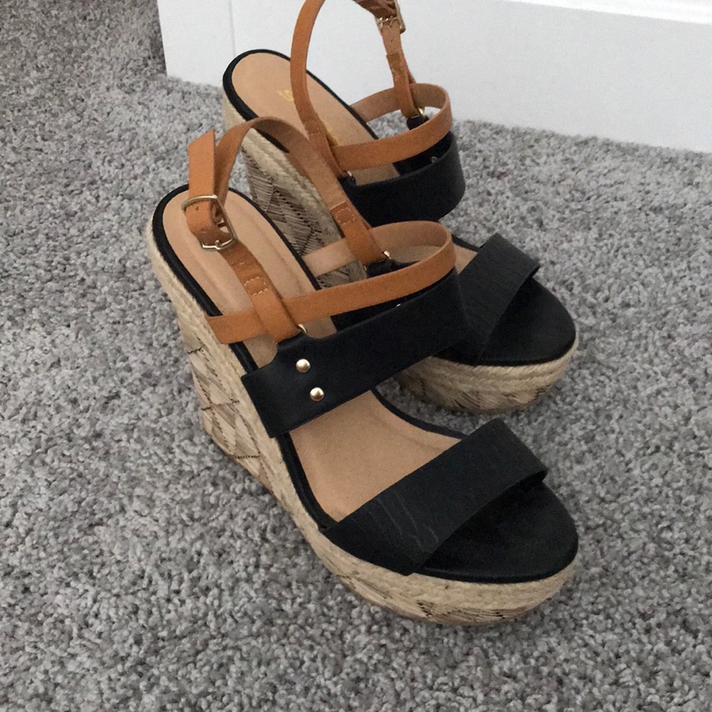 Wedges - Picture 1 of 1